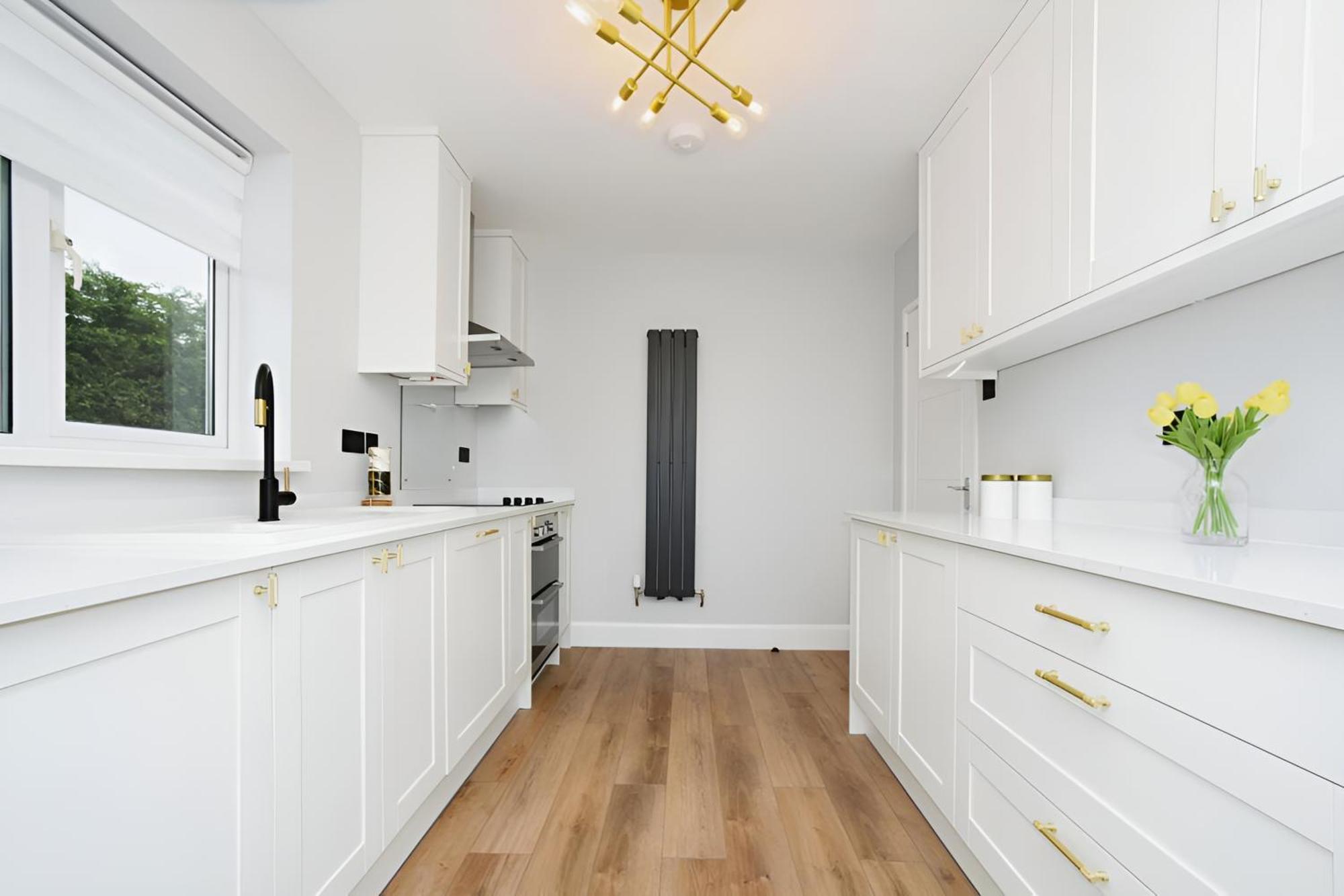 Beautiful 5 Bedroom Bungalow, Sleeps 7, In Calne Eksteriør bilde